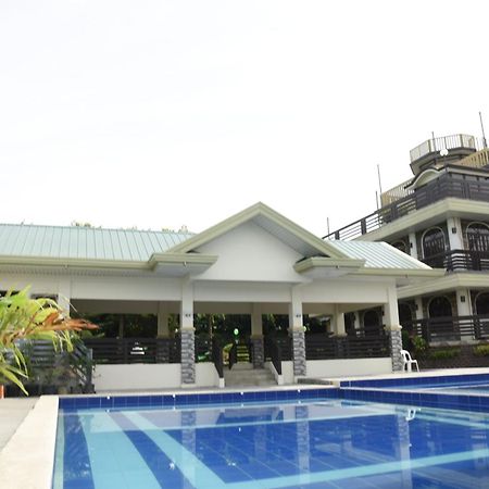 Villa Esmeralda Bryan'S Resort Hotel And Restaurant Palayan City Eksteriør bilde