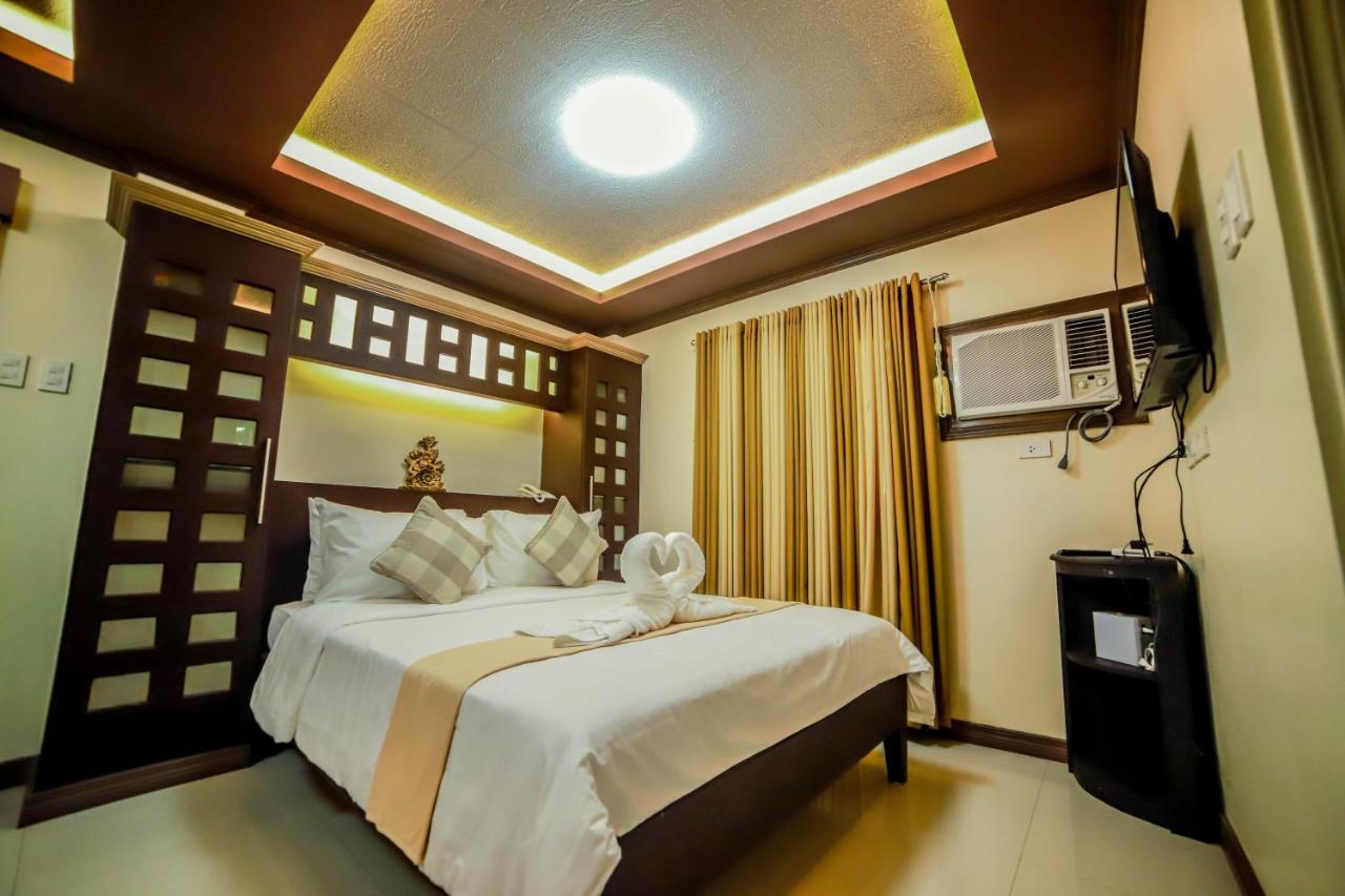 Villa Esmeralda Bryan'S Resort Hotel And Restaurant Palayan City Eksteriør bilde