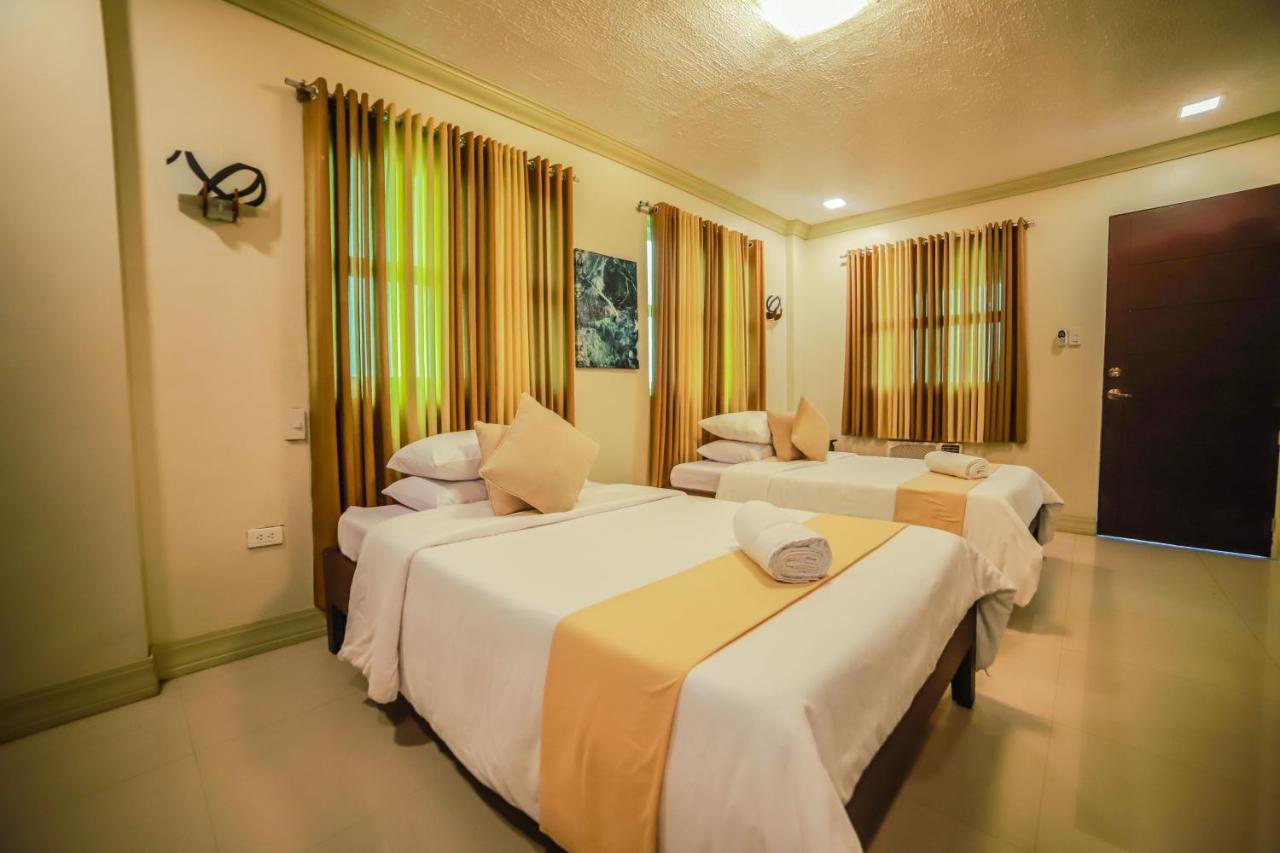 Villa Esmeralda Bryan'S Resort Hotel And Restaurant Palayan City Eksteriør bilde