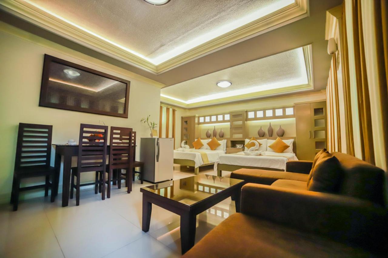 Villa Esmeralda Bryan'S Resort Hotel And Restaurant Palayan City Eksteriør bilde