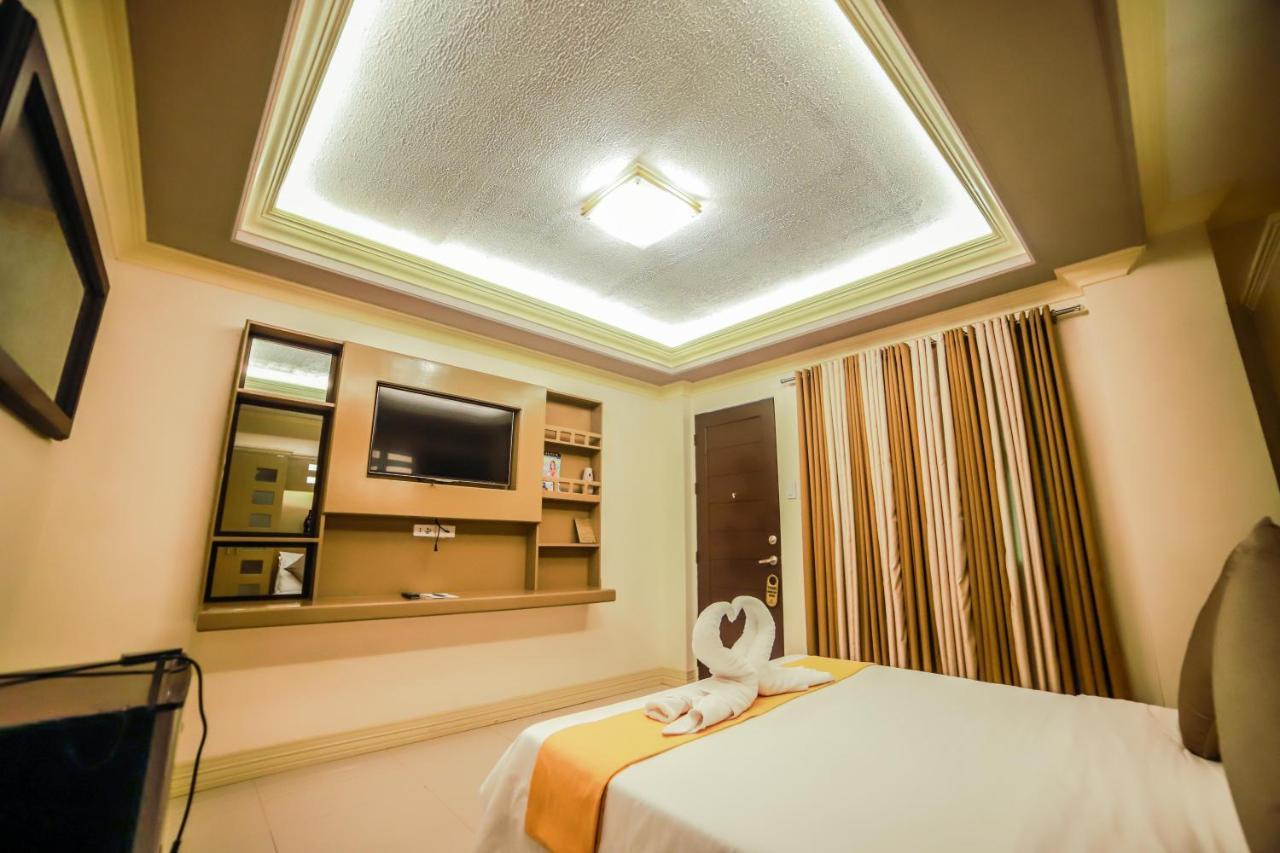Villa Esmeralda Bryan'S Resort Hotel And Restaurant Palayan City Eksteriør bilde