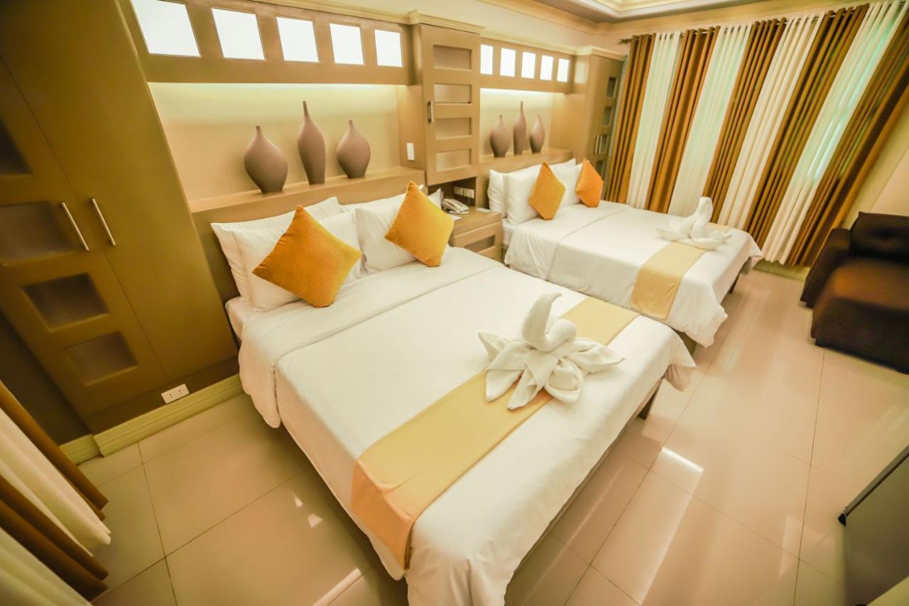 Villa Esmeralda Bryan'S Resort Hotel And Restaurant Palayan City Eksteriør bilde
