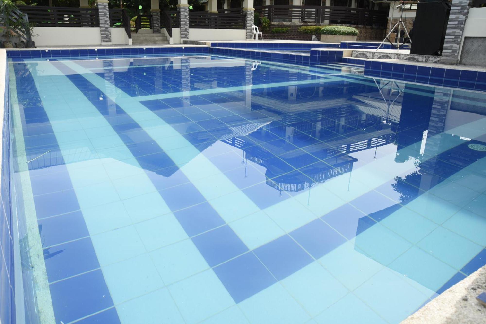 Villa Esmeralda Bryan'S Resort Hotel And Restaurant Palayan City Eksteriør bilde